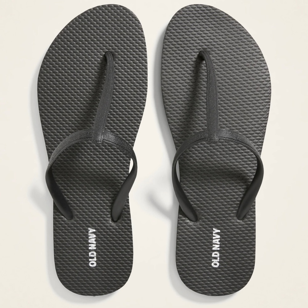 Old Navy T-strap flip-flops NWT